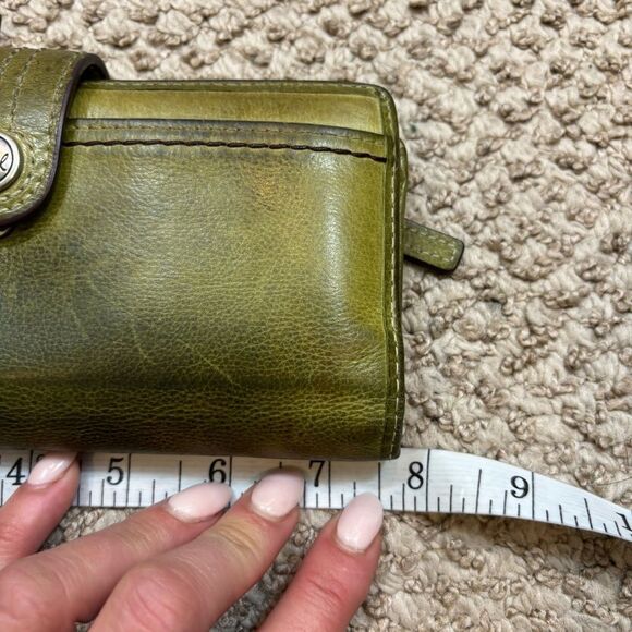 Ladies Fossil Green Leather Bifold Wallet - Picture 7 of 13